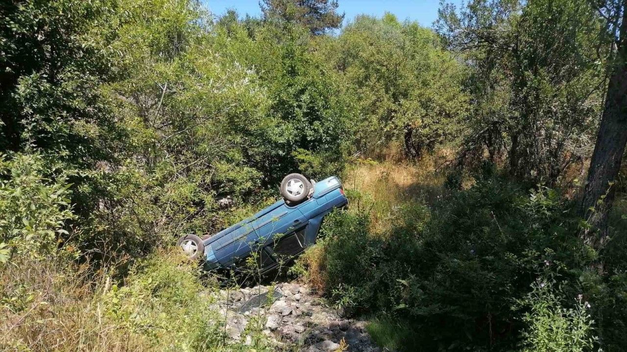 Kastamonu’da yeni evli çift, kazada yaralandı