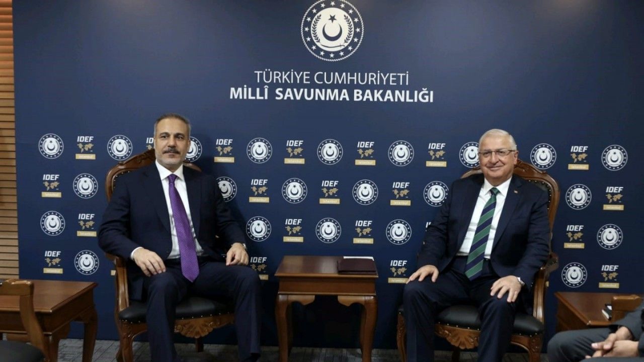 Milli Savunma Bakanı Yaşar Güler ile Dışişleri Bakanı Hakan Fidan IDEF’te görüştü