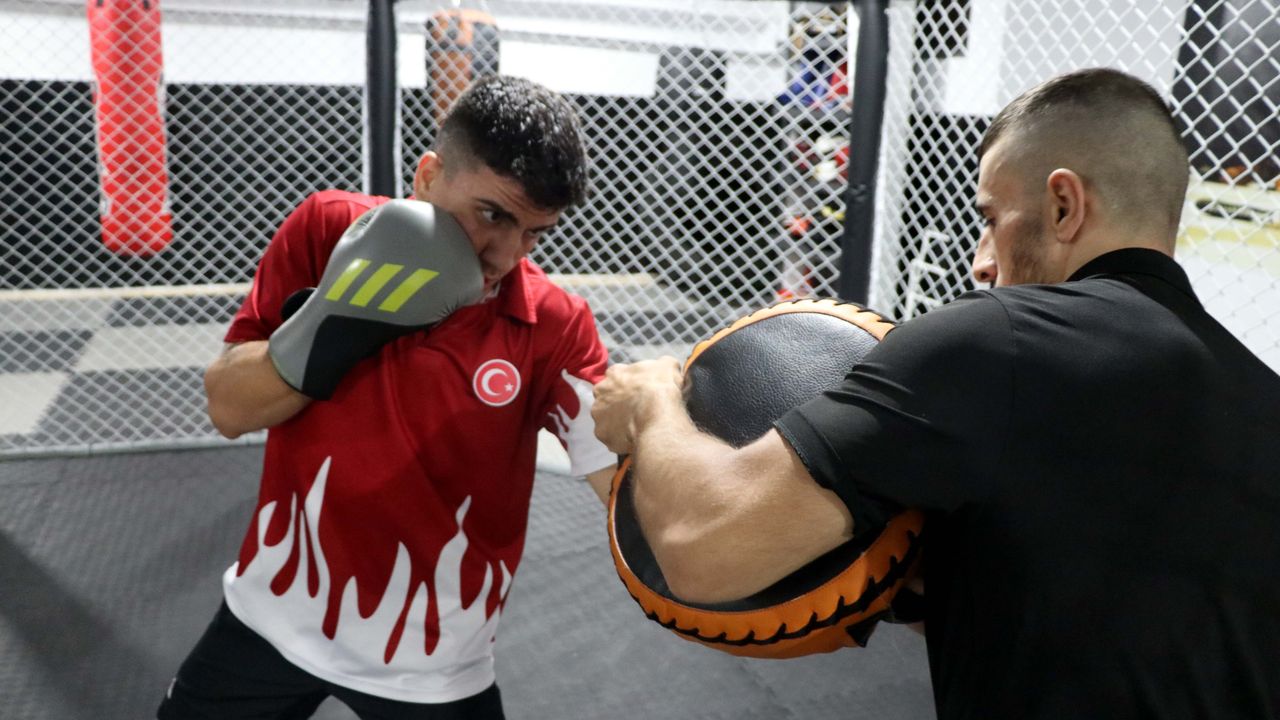 'Yenilmez' kick boksçu Yusuf Eren'in nakavt oranı 'yüzde 89'