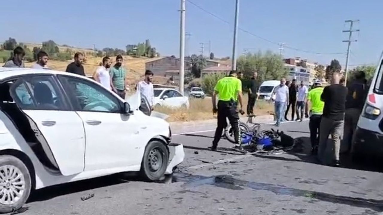 Bitlis’te feci kaza: Motosiklet sürücüsü baba ve oğlu hayatını kaybetti