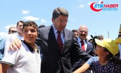 Adalet Bakanı Tunç, Adıyaman'da depremzedeleri ziyaret etti