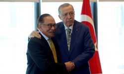Cumhurbaşkanı Erdoğan, Malezya Başbakanı Enver'i kabul etti