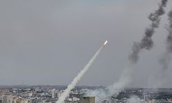 İsrail, Lübnan'da Hizbullah hedeflerini vurduğunu duyurdu