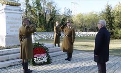 Milli Savunma Bakanı Güler'den Budapeşte'deki Galiçya Cephesi Şehitliği'ne ziyaret