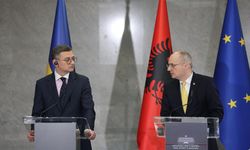Ukrayna ve Arnavutluk Dışişleri Bakanları Tiran'da görüştü