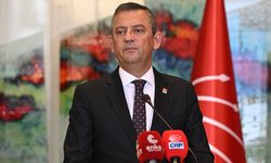 CHP Genel Başkanı Özel, partisinin il belediye başkanlarıyla toplantı yaptı: