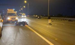 Otomobille çarpışan motosiklet sürücüsü genç hayatını kaybetti