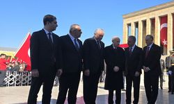 MHP Lideri Bahçeli, Anıtkabir'i ziyaret etti