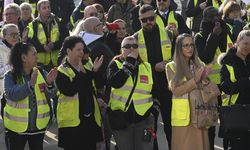 Almanya'da havalimanlarındaki uyarı grevinden yaklaşık 510 bin yolcunun etkileneceği tahmin ediliyor