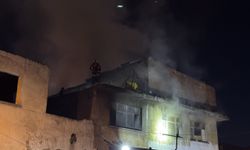 Balıkesir'de 3 katlı binada çıkan yangında 1 kişi hayatını kaybetti
