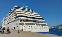 Bodrum'a "Seven Seas Splendor" isimli kruvaziyerle 720 yolcu geldi