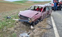 Çorum'da devrilen otomobildeki 6 kişi yaralandı