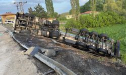 Yozgat'ta devrilen tankerin sürücüsü yaralandı