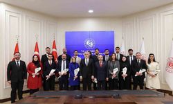 Bakan Işıkhan, eczacılarla bir araya geldi