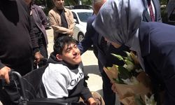 Bakan Mahinur Özdemir Göktaş’tan, özel gereksinimli Abdullah’a yakın ilgi