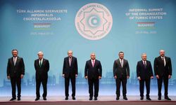 Cumhurbaşkanı Erdoğan, Türk Devletleri Teşkilatı Zirvesi’nde aile fotoğrafına katıldı