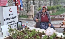 Eren Bülbül’ün annesi Ayşe Bülbül: "Eren’ler daha şehit edilmeyecekse şehit annesi olarak bu işe onay veririz''