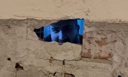 Şaka gibi olay komedyenin başına geldi: Duvarı kırıldı tamirci göründü