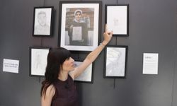 İshak Paşa Sarayı'nda savaş ve göçe zorlanmış çocukları konu alan fotoğraf sergisi açıldı