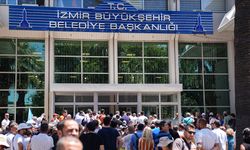 İzmir Büyükşehir Belediyesinde 1000'den fazla işçinin işten çıkarılması kararlaştırıldı