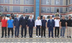 İl gezilerini sürdüren Taha Akgül'ün yeni durağı Van oldu