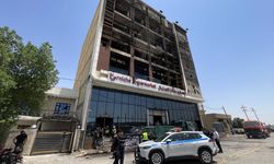 Irak’ın Kut şehrinde bir alışveriş merkezinde çıkan yangında 61 kişi hayatını kaybetti