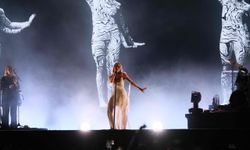 Norveçli şarkıcı Aurora, İstanbul'da konser verdi