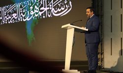 Suriye’de yeni kimlikle törenle tanıtıldı
