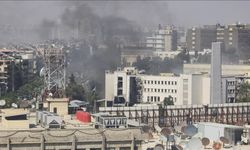 Suriye’nin güneyindeki çatışmaya müdahil olan İsrail, Şam’a saldırdı