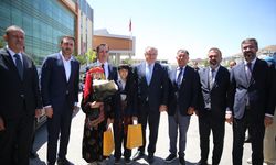 Gençlik ve Spor Bakanı Osman Aşkın Bak, Ahlat Su Sporları Merkezi'nin açılışını yaptı: