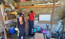 Erzincan’da boruya sıkışan yavru kediyi itfaiye kurtardı