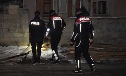 Erzincan’da polisten kaçan şüphelinin üzerinden 15 gram esrar ele geçirildi