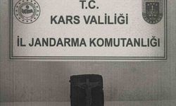 Kars’ta tarihi eseri jandarmaya satmaya çalışan 1 kişi suçüstü yakalandı