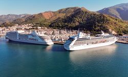 Marmaris'e iki kruvaziyerle 1203 turist geldi