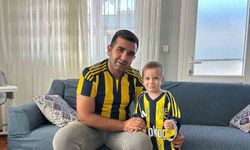 14 ay süren mücadeleyle kanseri yenen Tamer Talha’ya imzalı Fenerbahçe forması hediye edildi
