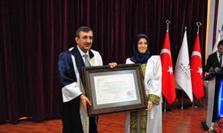 Cumhurbaşkanı Yardımcısı Cevdet Yılmaz’a MCBÜ’de ‘Fahri Profesörlük’ unvanı