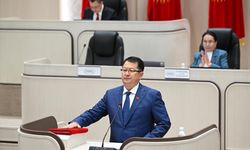 Kırgızistan'da yeni dönem milletvekilleri yemin etti