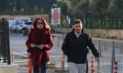 Sanatçı Gül Tut'un ölümüyle ilgili oğlu Tuğberk Yağız Gülter Yalova Adliyesine geldi