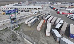 Yunanistan'daki çiftçi eylemi, Avrupa'ya yük taşıyan tır sürücülerini etkilemeye devam ediyor