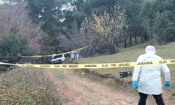 Boşandığı eşini otomobilde vurup canına kıydı