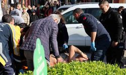 Boşanma duruşmasından çıktı, eşini sırtından bıçakladı