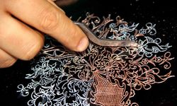 Erzincanlı kadınlar bakır işlemeciliğini yaşatıyor