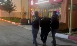 Hakkari’de 10 ayrı dosyadan toplamda 37 yıl kesinleşmiş hapis cezası bulunan şahıs yakalandı