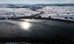 Kar ve güneş kartpostallık görüntüler oluşturdu