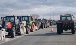 Yunan çiftçilerin Kipi Gümrük Kapısı’nda traktörleriyle eylemleri devam ediyor