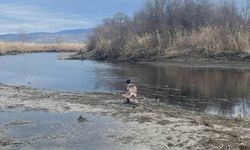 Çorum'da avlanırken bataklığa saplanan kişiyi jandarma kurtardı