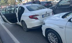 Samsun'da 3 aracın karıştığı trafik kazasında 1 kişi yaralandı