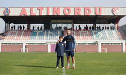 Baba ve oğul aynı takımda oynuyor