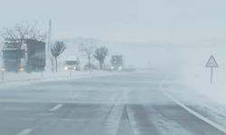 Sivas'ta 800 yerleşim yeriyle araç ulaşımı sağlanamıyor