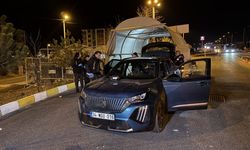 İnternetten cep telefonu satan kişileri sahte altınla dolandıran 2 zanlı tutuklandı